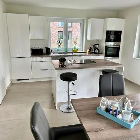 - Emily בית נופש *